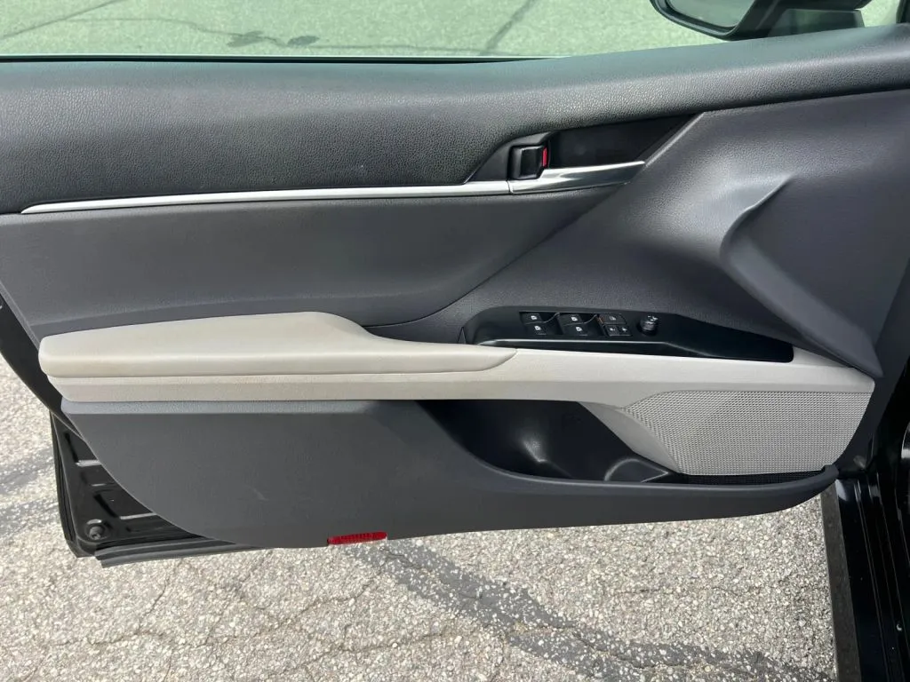 Toyota Camry photo 23