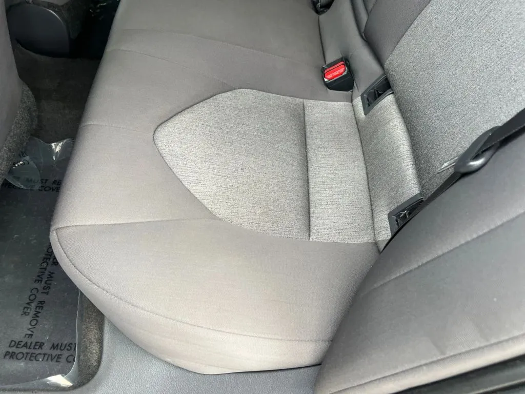 Toyota Camry photo 21