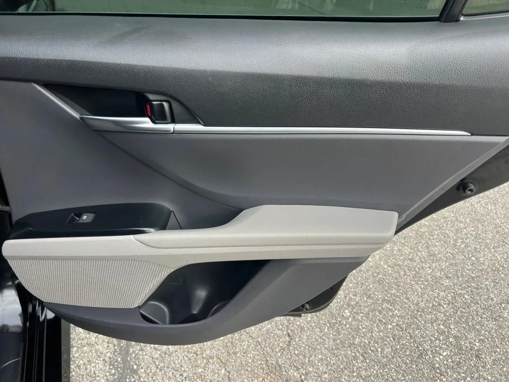 Toyota Camry photo 19