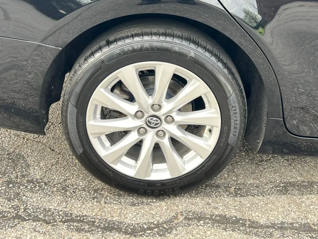 Toyota Camry photo 33