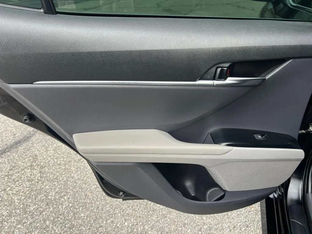 Toyota Camry photo 22