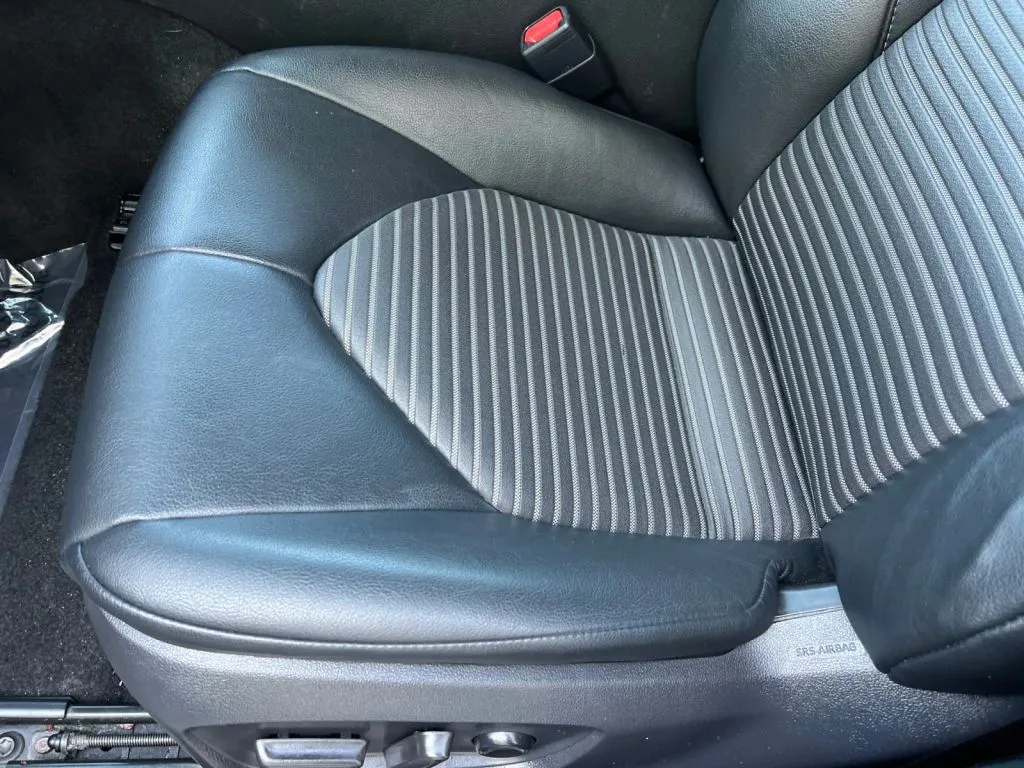 Toyota Camry photo 24