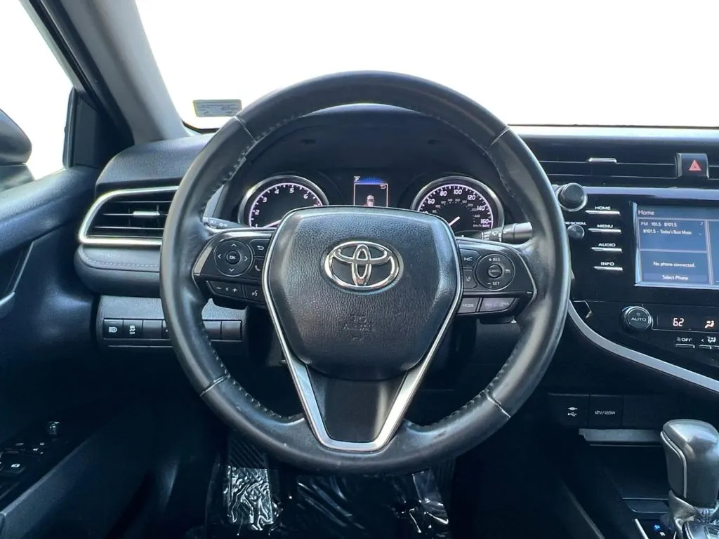 Toyota Camry photo 13