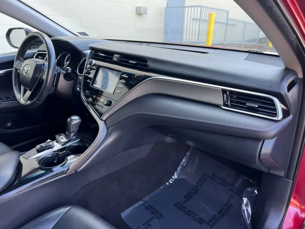 Toyota Camry photo 16