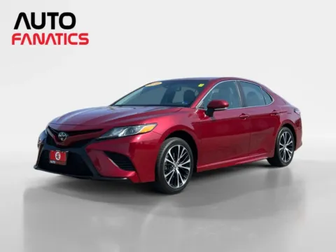 Red 2018 Toyota Camry SE Sedan 4D for sale in Fredericksburg, VA