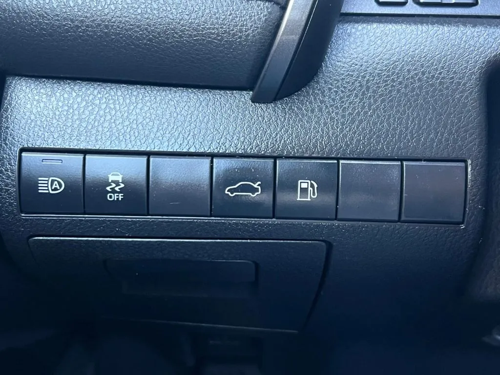 Toyota Camry photo 46