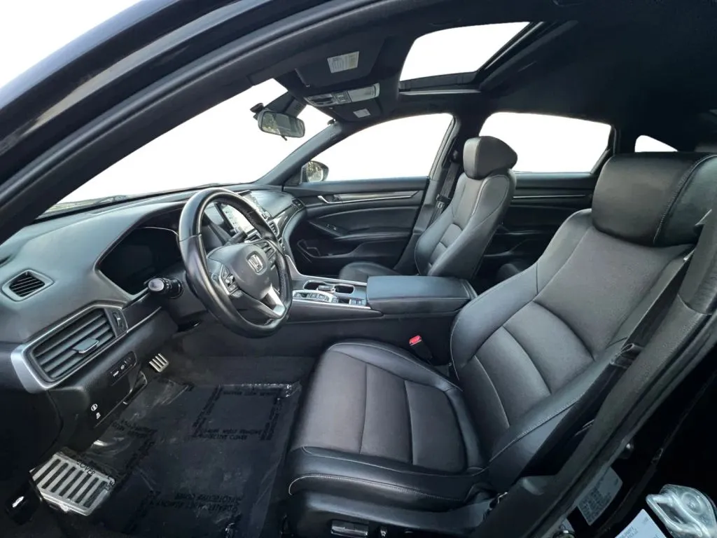Honda Accord photo 10