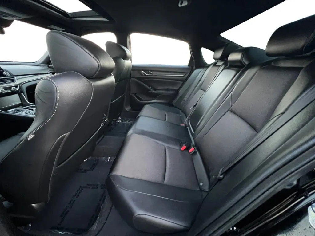 Honda Accord photo 14