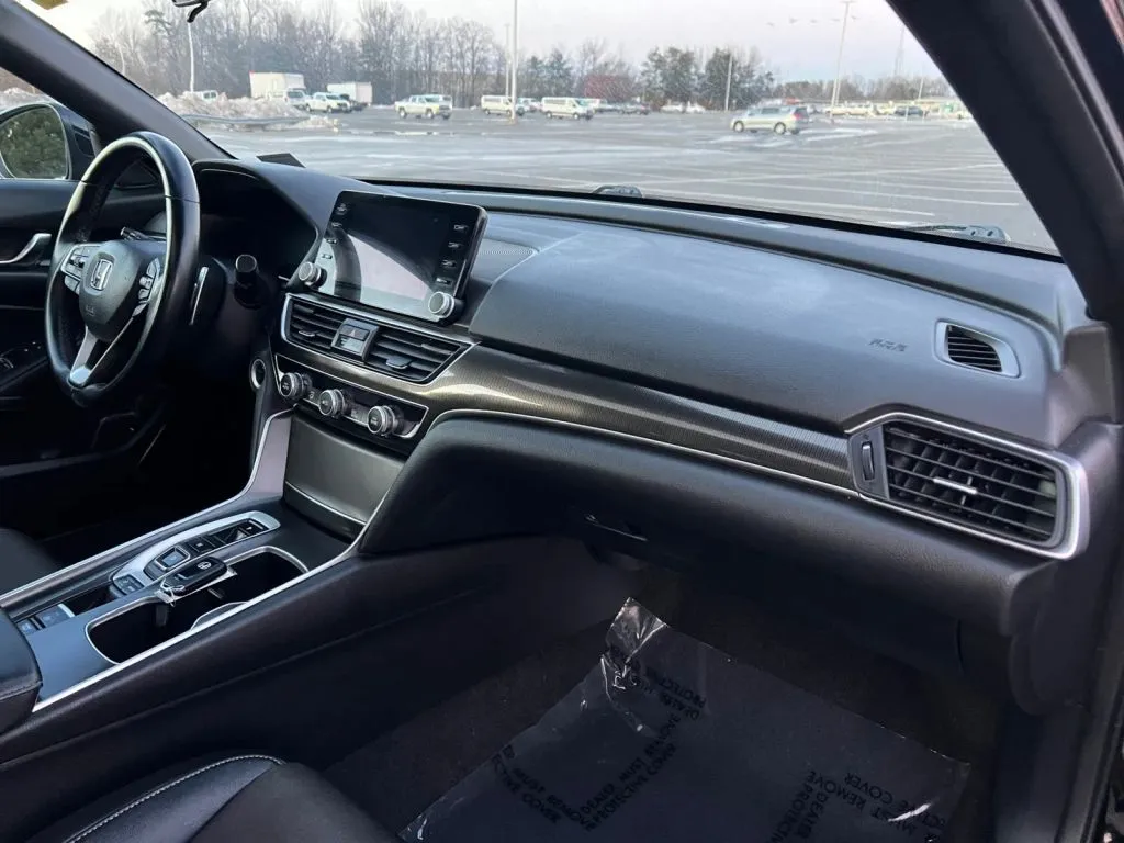 Honda Accord photo 16