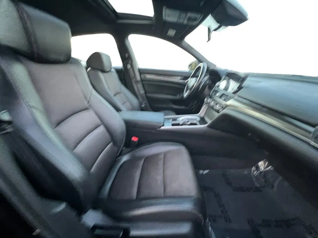 Honda Accord photo 15