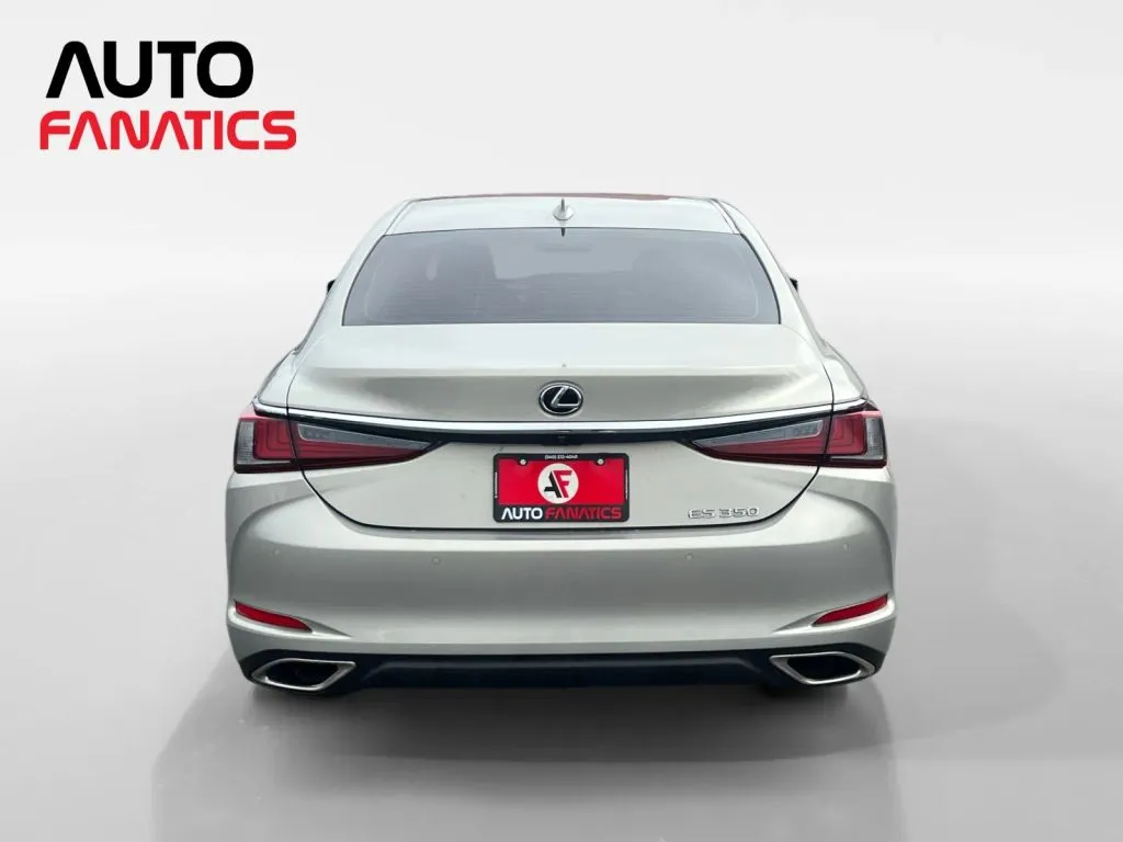 Lexus ES photo 4