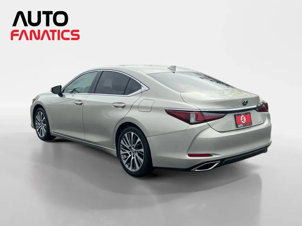 Lexus ES photo 3