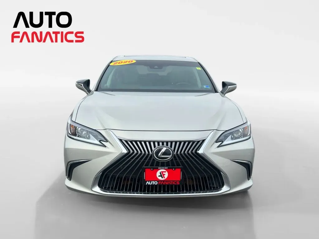 Lexus ES photo 9