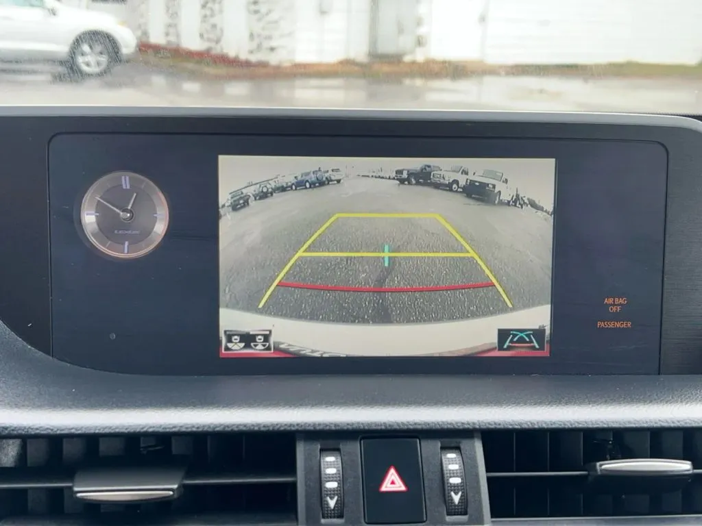 Lexus ES photo 42