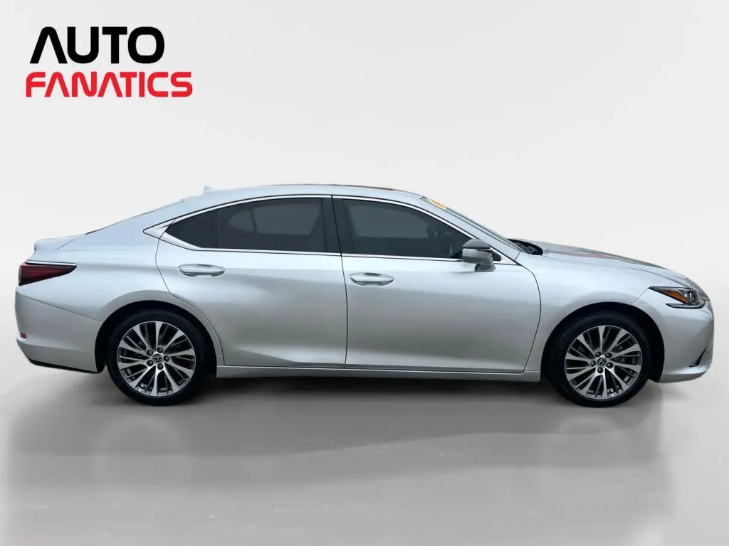 Lexus ES photo 7