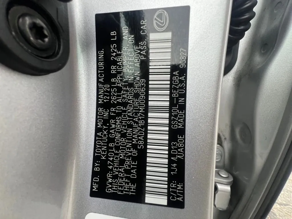 Lexus ES photo 34
