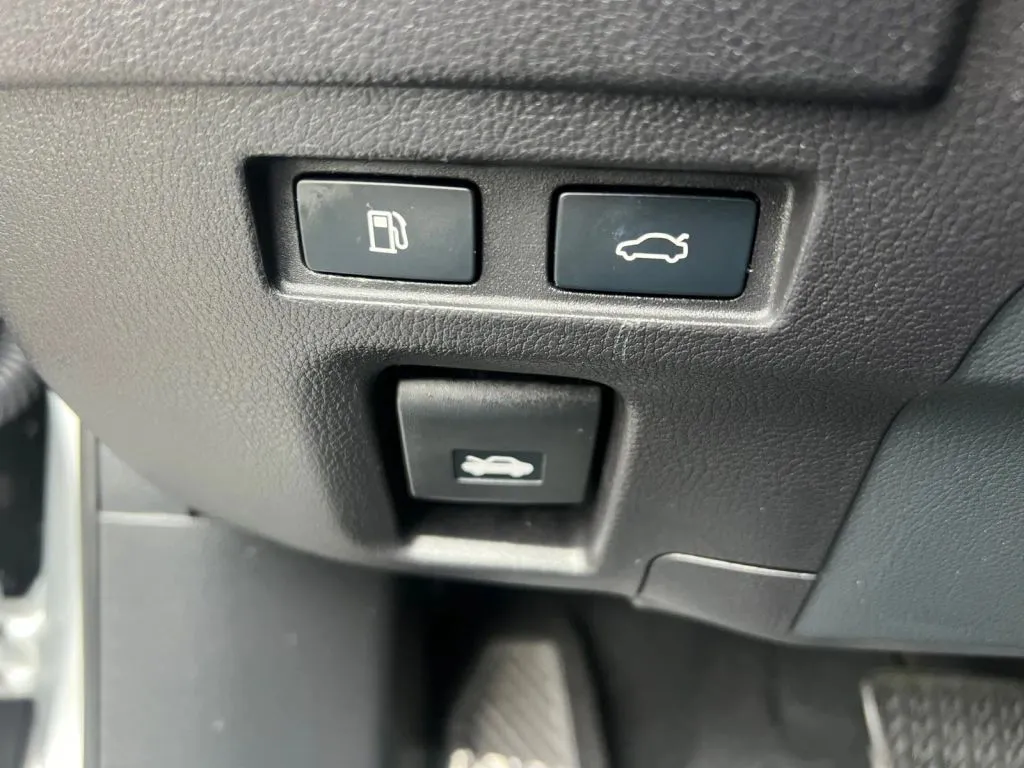Lexus ES photo 48
