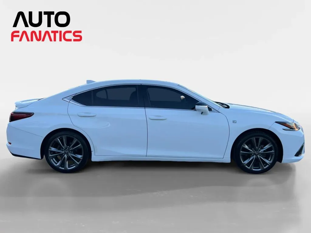 Lexus ES photo 7
