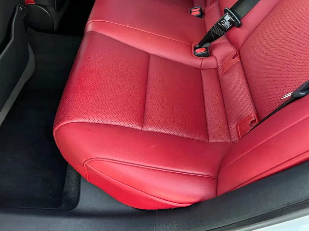 Lexus ES photo 24