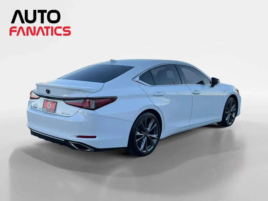 Lexus ES photo 6