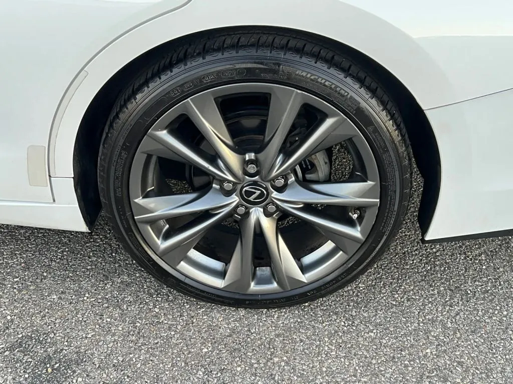 Lexus ES photo 40