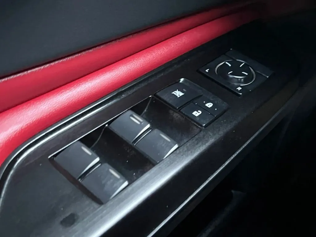 Lexus ES photo 48