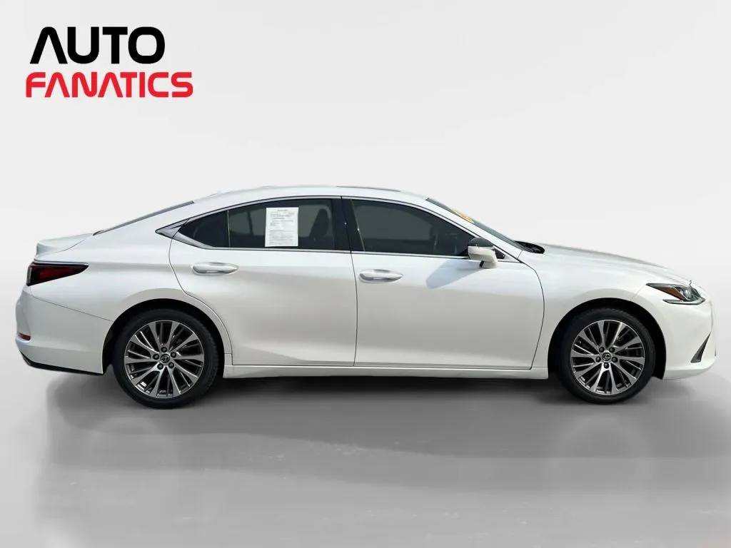 Lexus ES photo 7