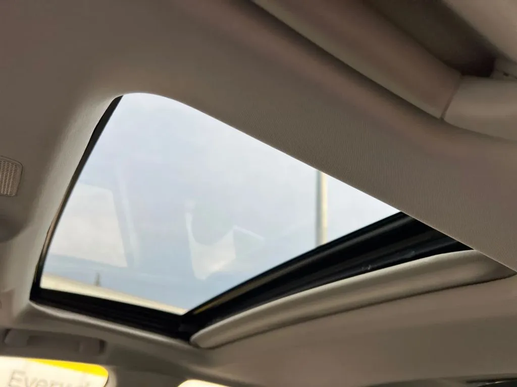 Lexus ES photo 29