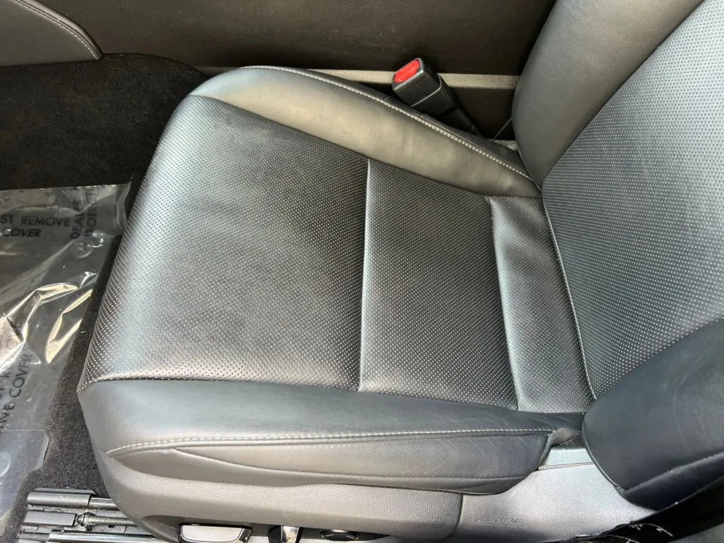 Lexus ES photo 26