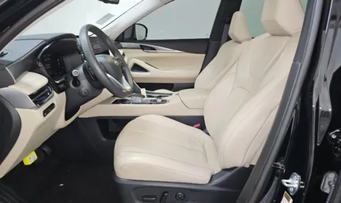 More photos of 2023 INFINITI QX60 LUXE Sport Utility 4D at Auto Fanatics, VA
