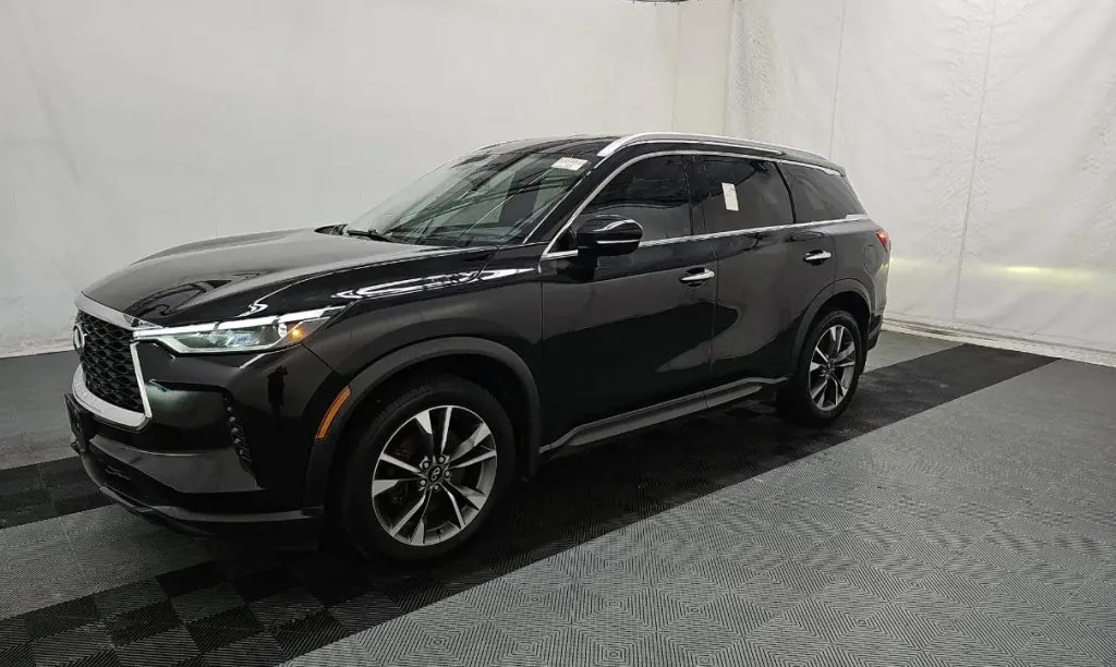 Black 2023 INFINITI QX60 LUXE Sport Utility 4D for sale in Fredericksburg, VA