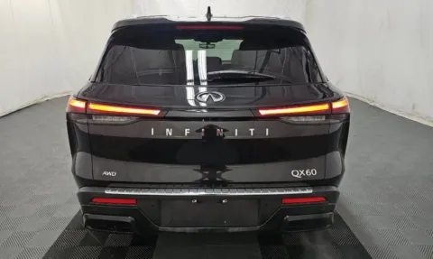 More photos of 2023 INFINITI QX60 LUXE Sport Utility 4D at Auto Fanatics, VA