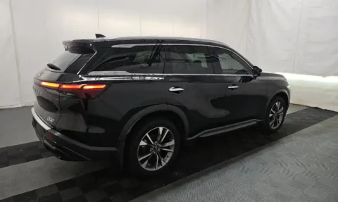 Another view of 2023 INFINITI QX60 LUXE Sport Utility 4D for sale in Fredericksburg, VA at Auto Fanatics
