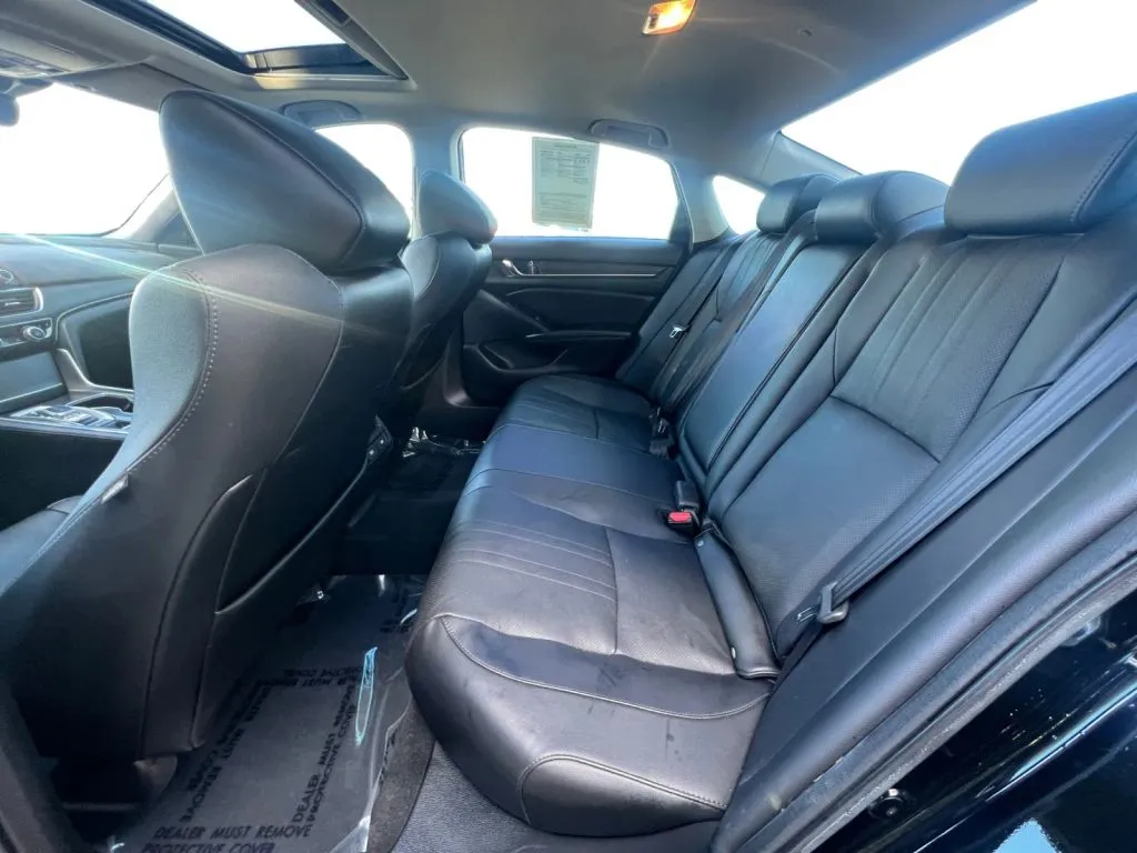 Honda Accord photo 13