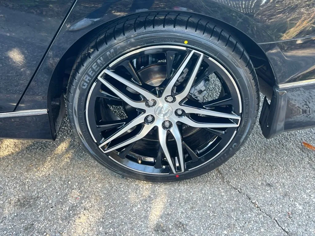 Honda Accord photo 35