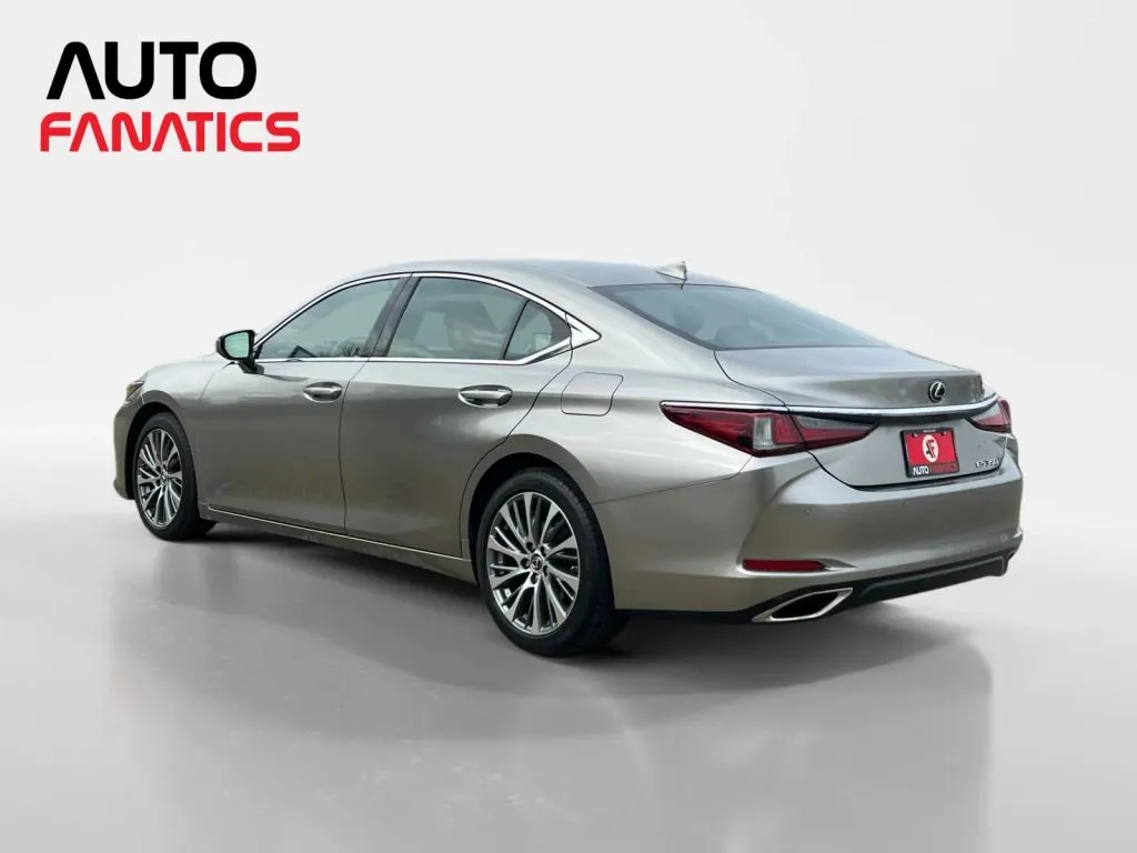 Lexus ES photo 3