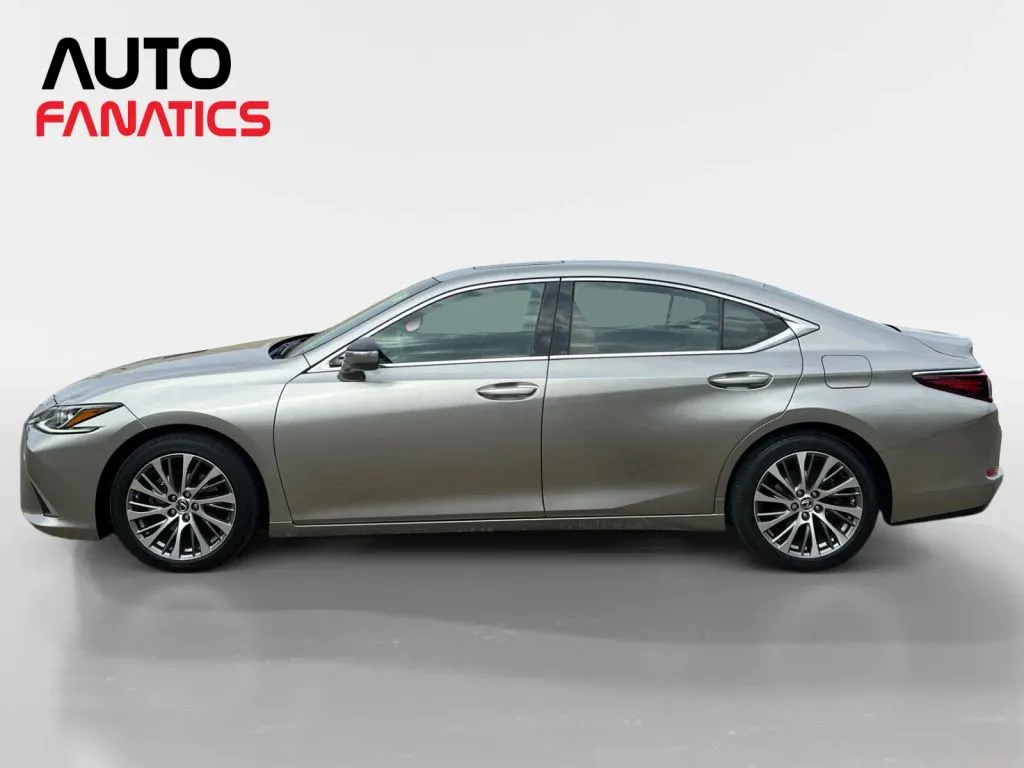 Lexus ES photo 2