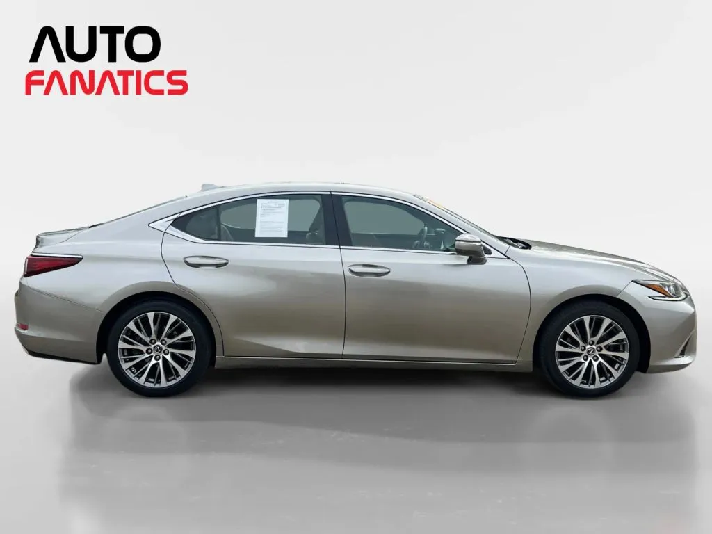 Lexus ES photo 7