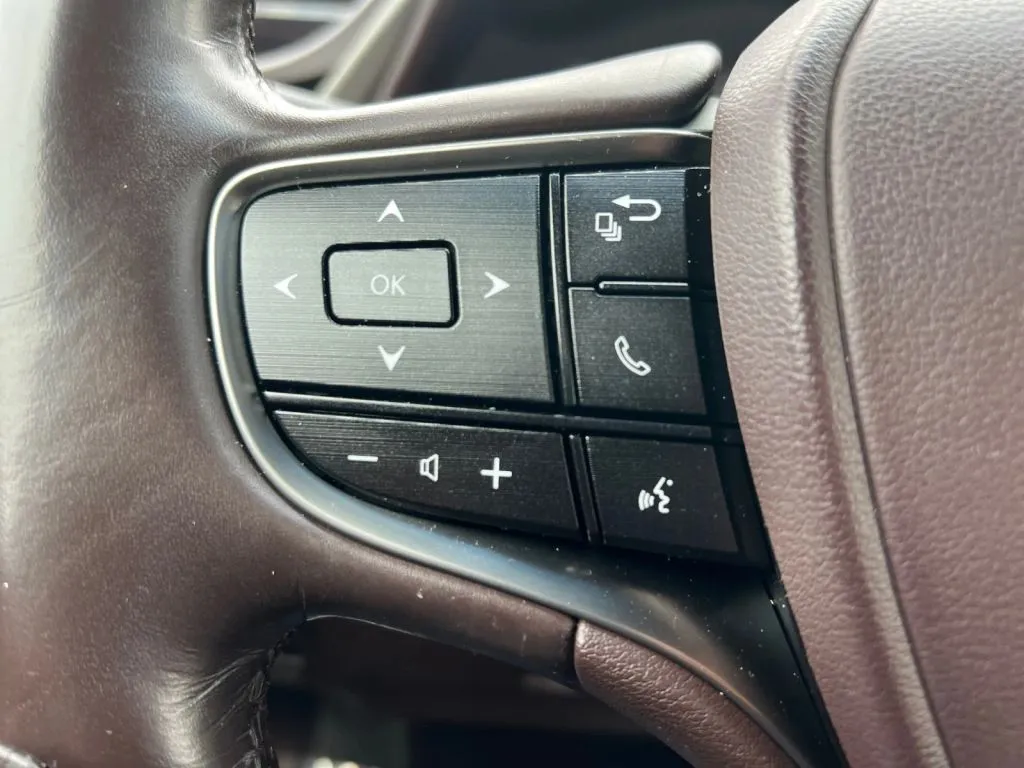 Lexus ES photo 48