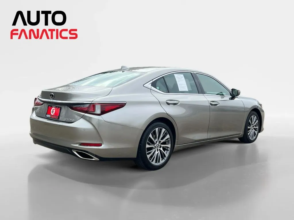 Lexus ES photo 6