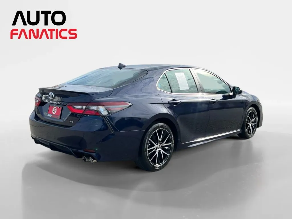 Toyota Camry photo 6
