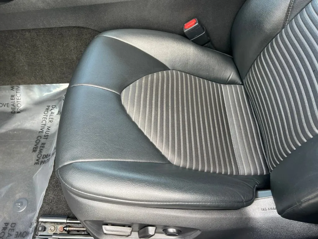Toyota Camry photo 24