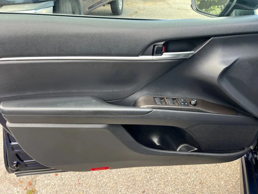 Toyota Camry photo 25