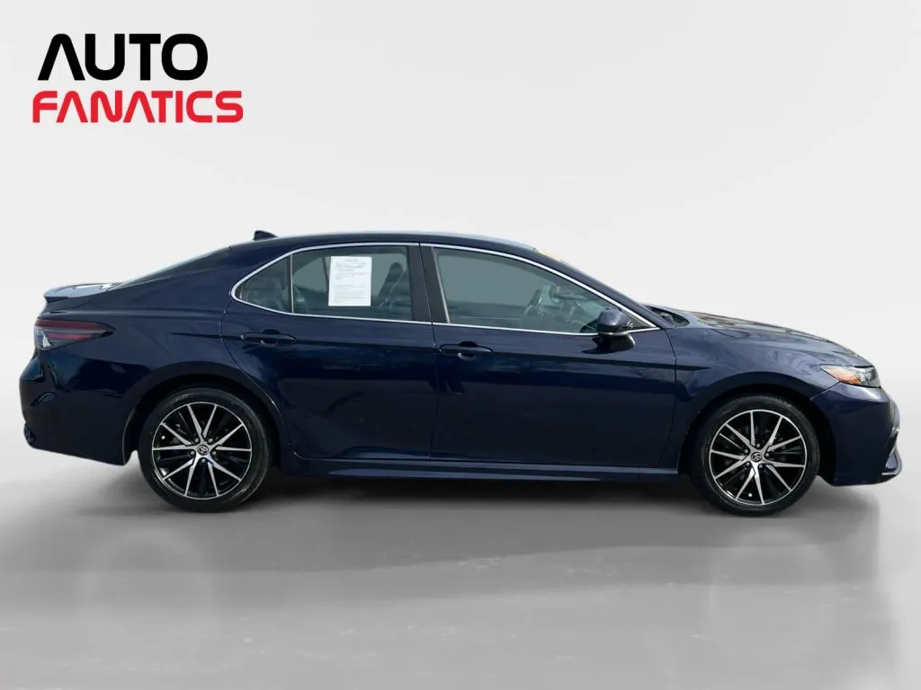 Toyota Camry photo 7
