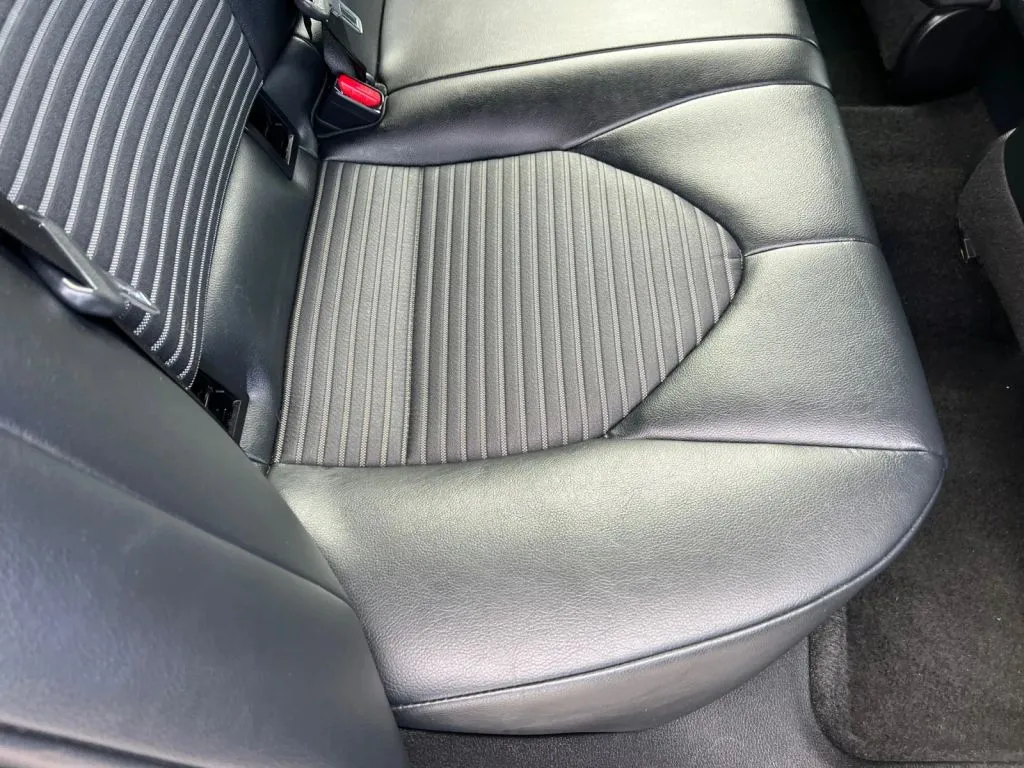 Toyota Camry photo 20