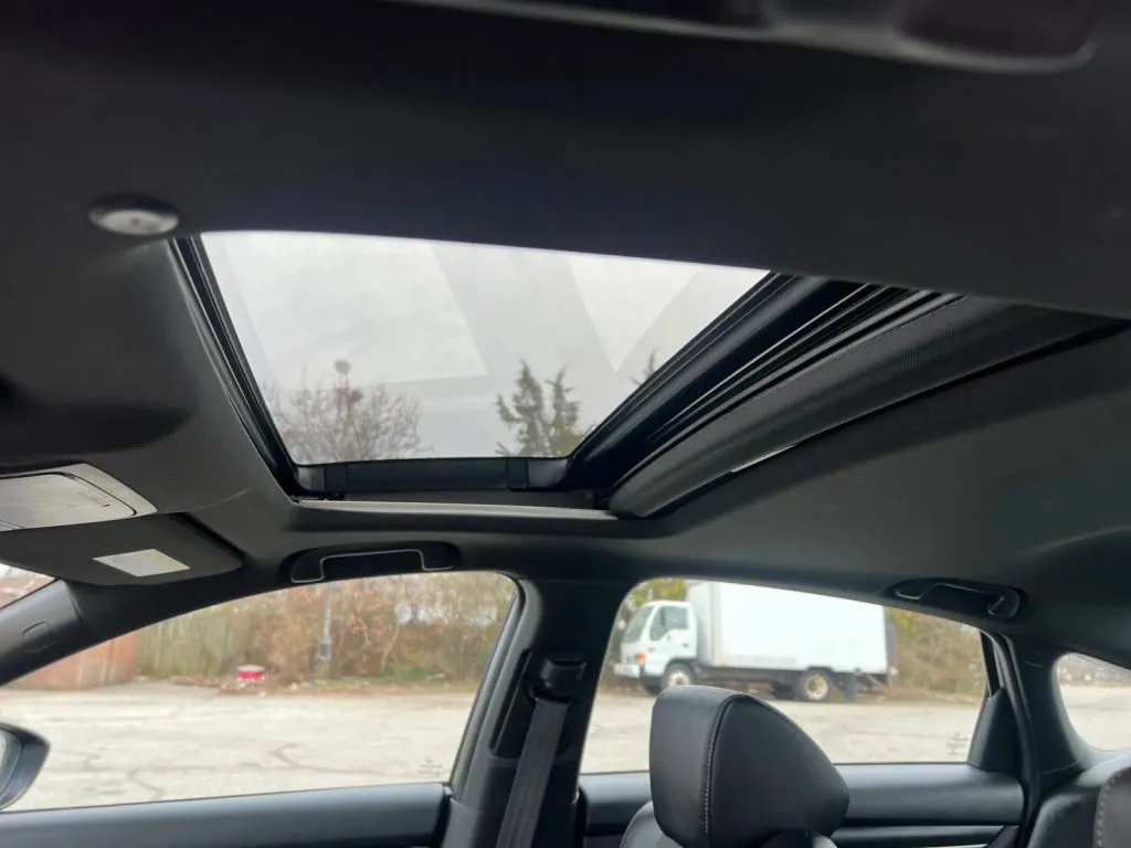 Honda Accord photo 25