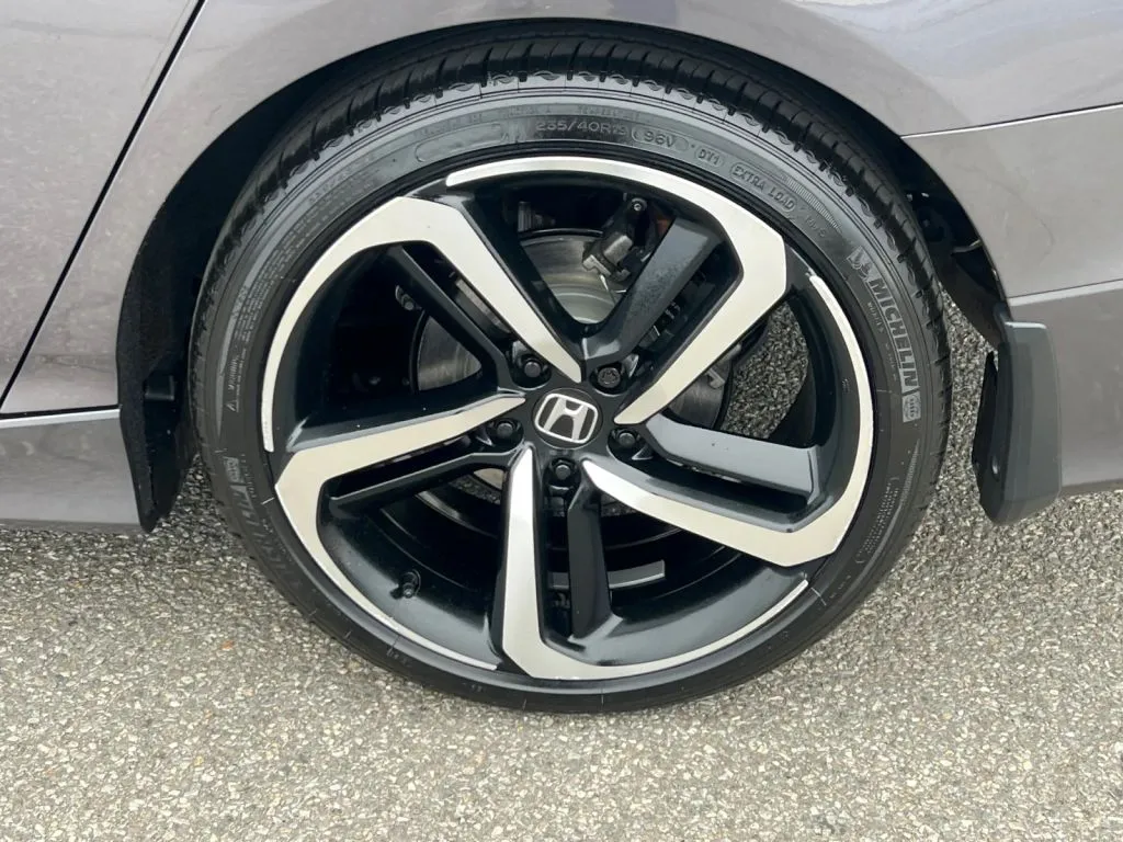 Honda Accord photo 36