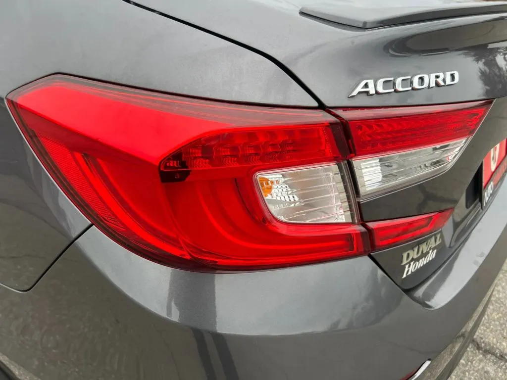 Honda Accord photo 35