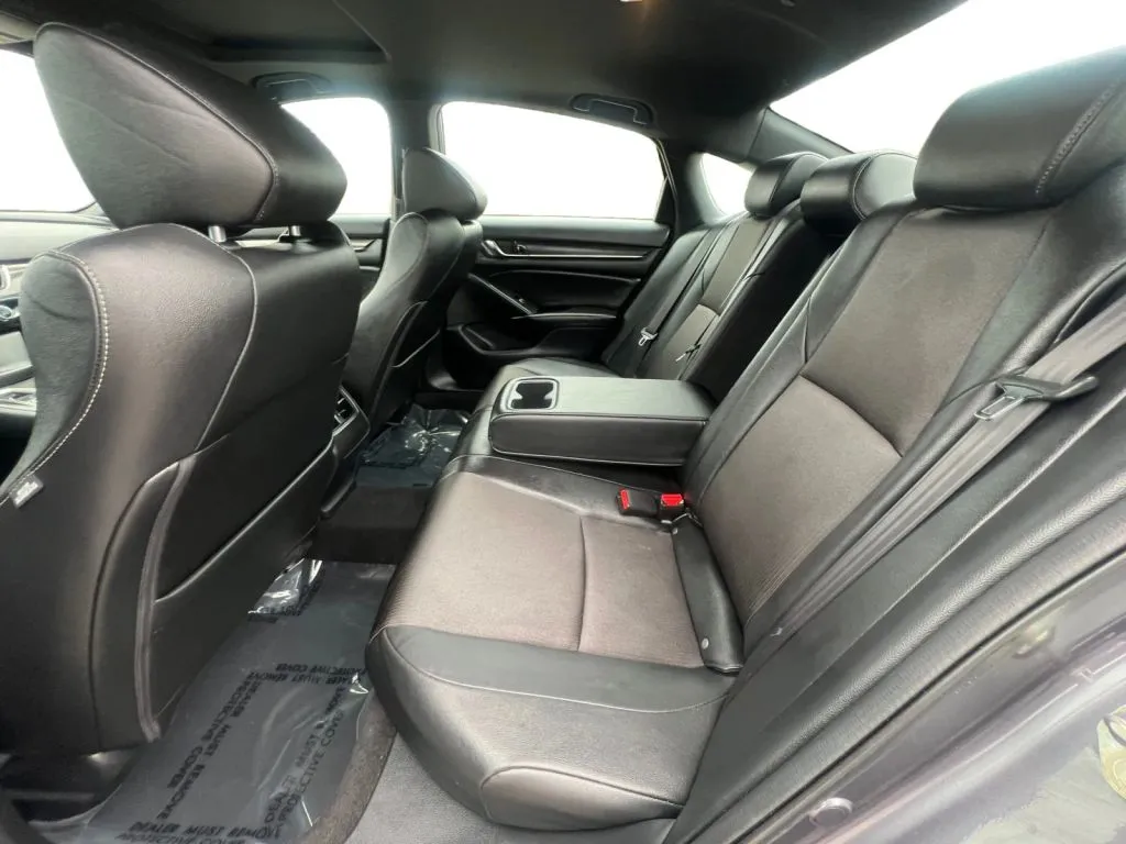 Honda Accord photo 14