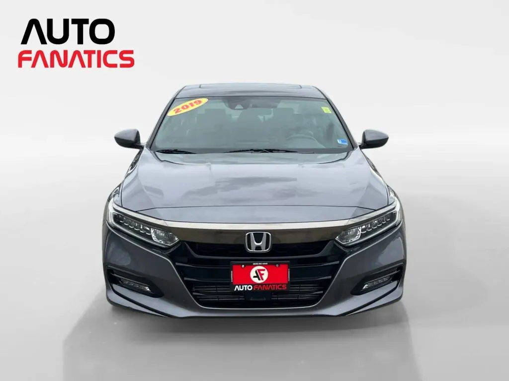 Honda Accord photo 9